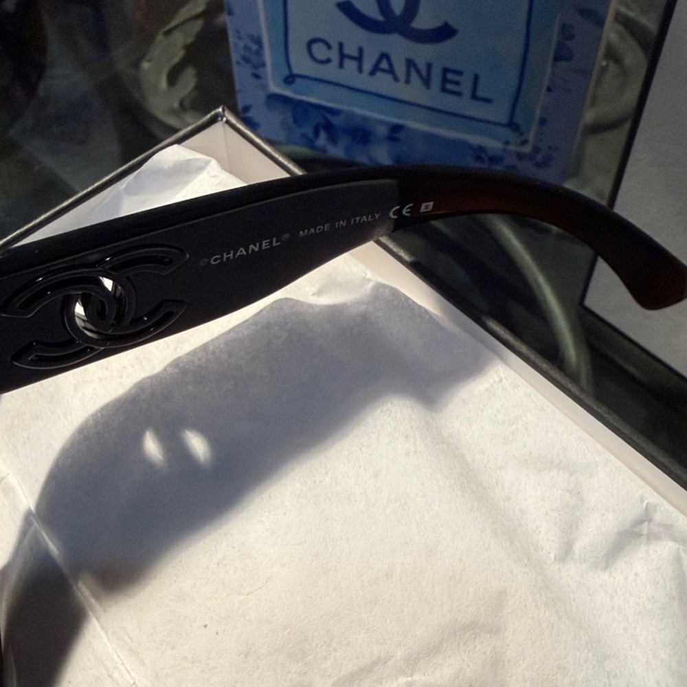 CHANEL Black and Silver Sunglasses - Picture 2 of 8